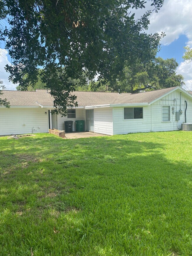 Building Photo - 7143 Triola Ln