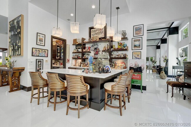 Building Photo - 17070 Royal Cove Way