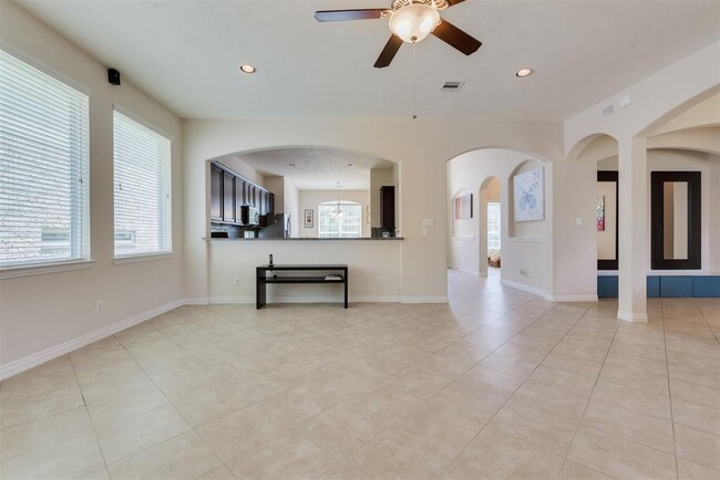 Building Photo - 24918 Azalea Ranch Dr