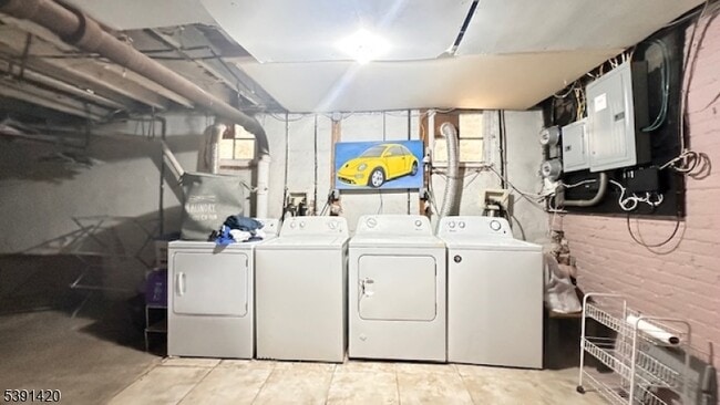 Building Photo - 19 Mechanic St