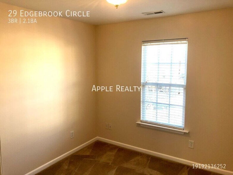 Building Photo - 29 Edgebrook Cir