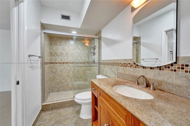 Building Photo - 5708 Mulberry Dr