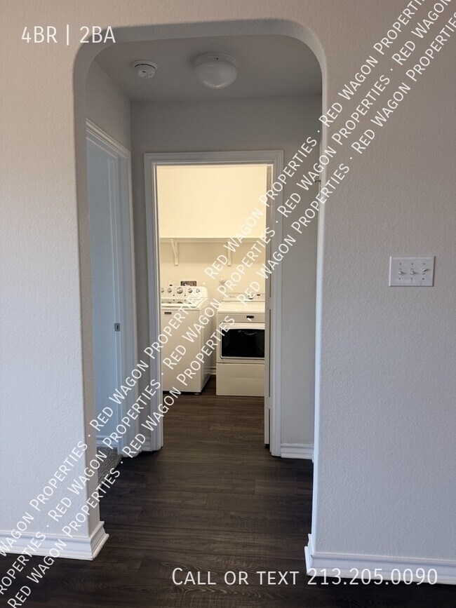 Building Photo - 12915 Whisper Xing