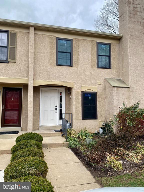 Building Photo - 2402 Winterbridge Ln