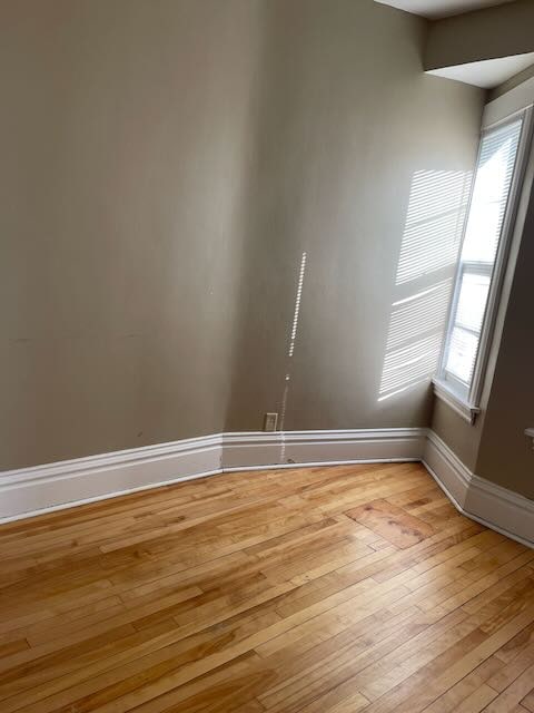 Building Photo - 1500 W 31st St