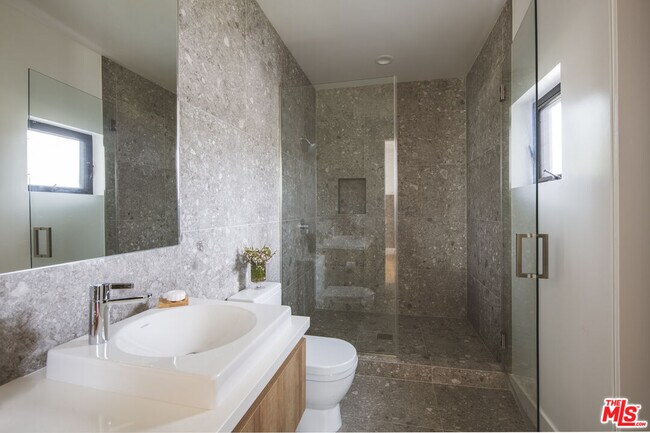 Building Photo - 12662 Rose Ave