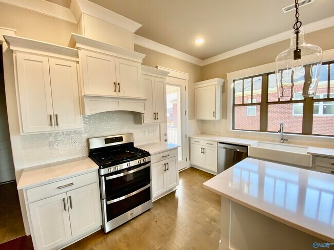 Building Photo - 247 Haystack Dr