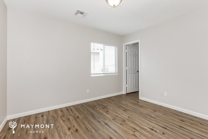 Building Photo - 4690 E Sierrita Rd