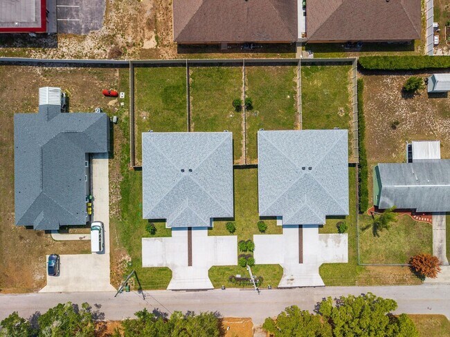 Building Photo - Vista Ave