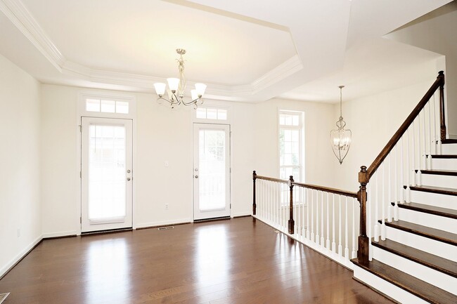 Building Photo - Dog-Friendly Avinity Townhome With Mountain Views