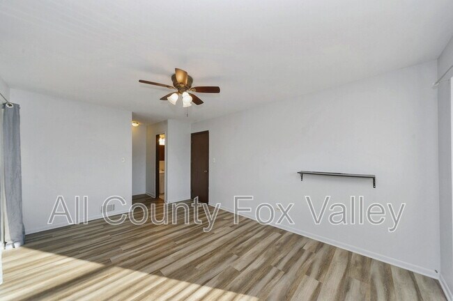 Building Photo - 2064 N Ginger Creek Dr