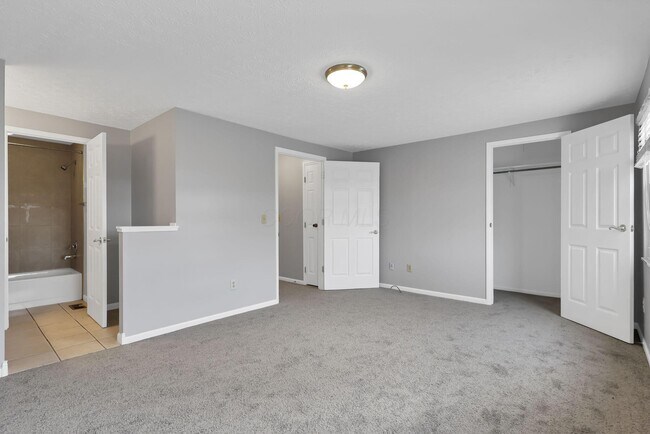 Building Photo - 1642 Park Row Dr