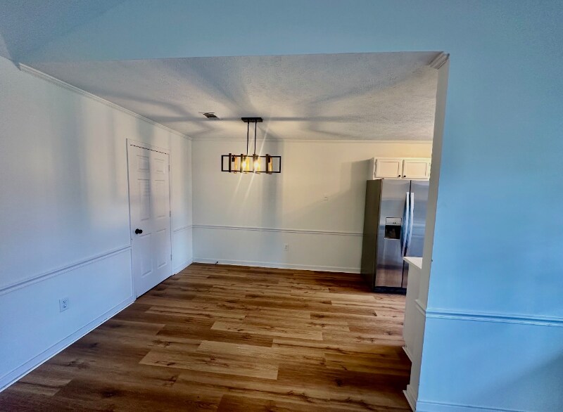 Building Photo - 587 Bryceland Blvd