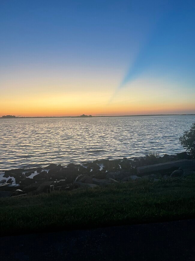 300 feet from Edgewater Drive - 1021 Commodore St