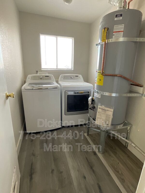 Building Photo - 1090 Barstow St