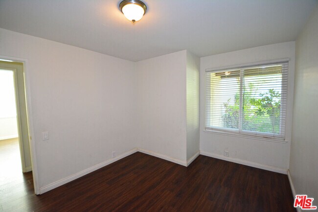 Building Photo - 3025 Morningside Dr