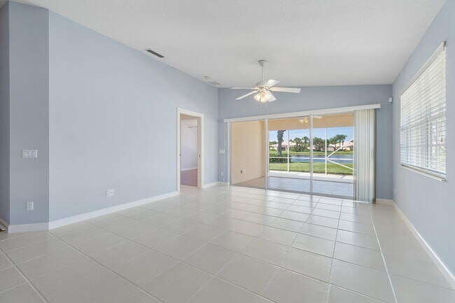 Building Photo - 9083 SE Hawks Nest Ct