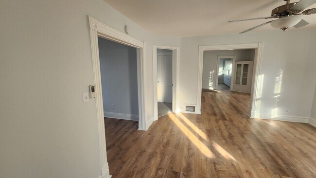 Building Photo - 1346/1348 George St.