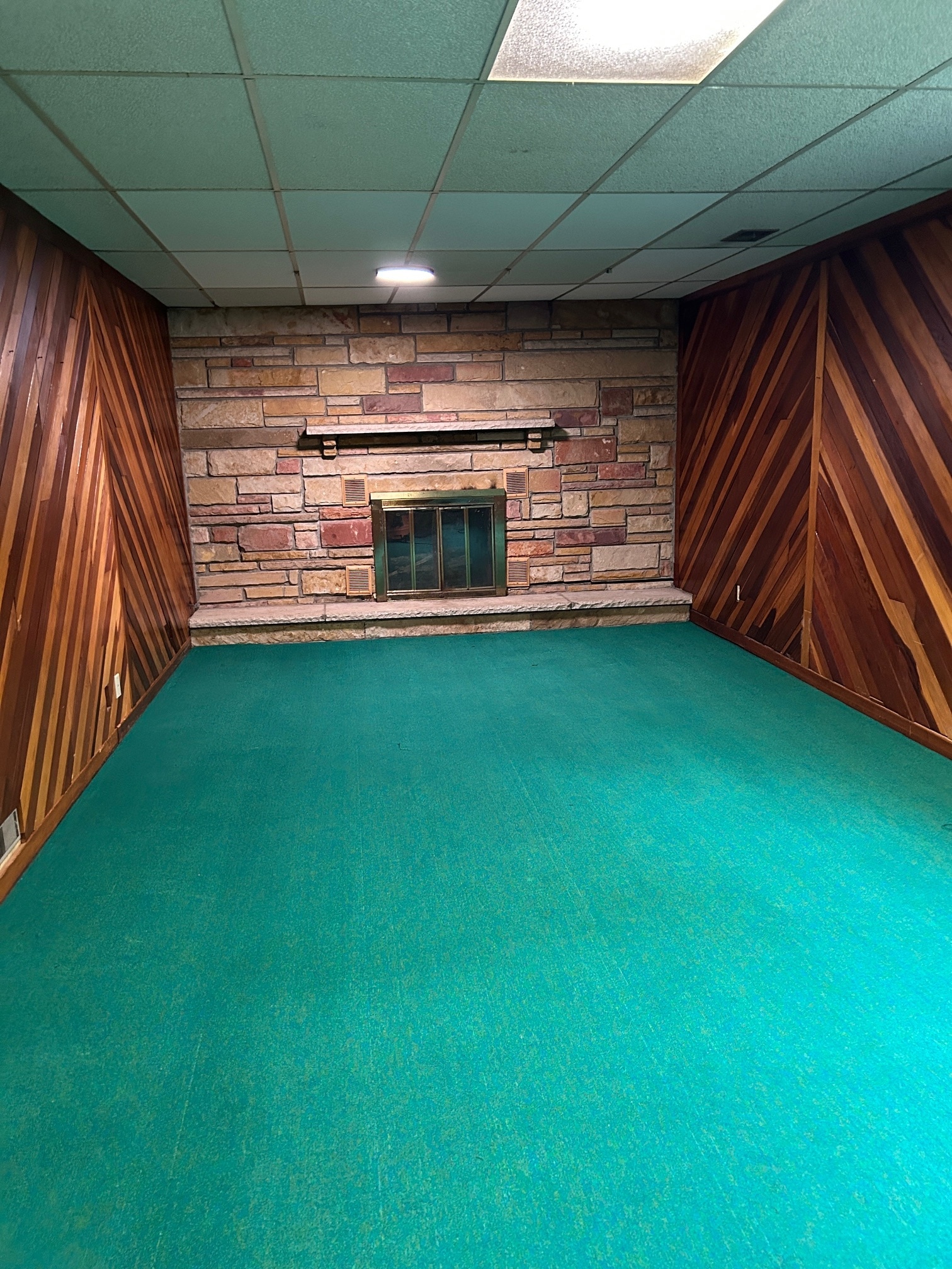 Building Photo - 1302 Lyndale Dr