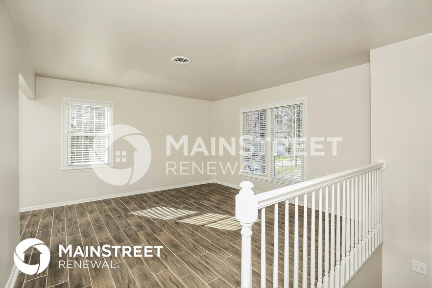 Building Photo - 2 Chaucer Ct