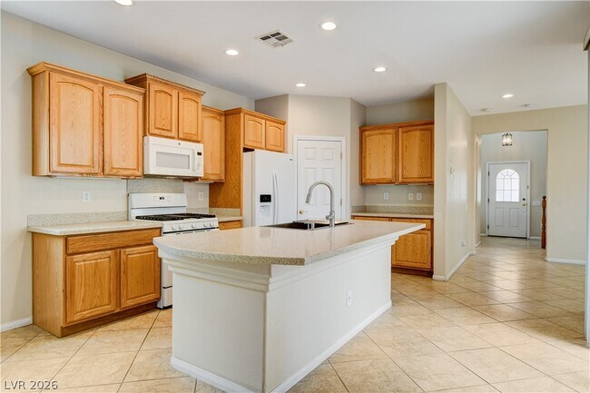 Building Photo - 10474 Howling Coyote Ave