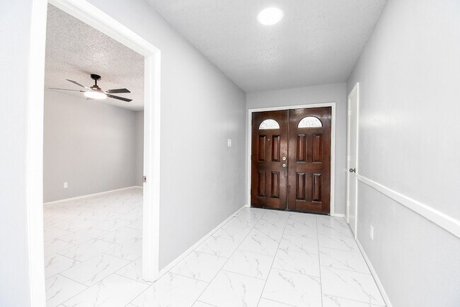 Building Photo - 23515 Briarcreek Blvd
