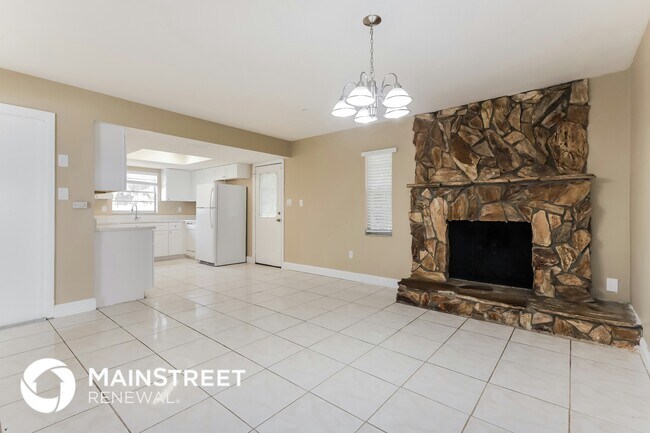 Building Photo - 2234 Village Ct