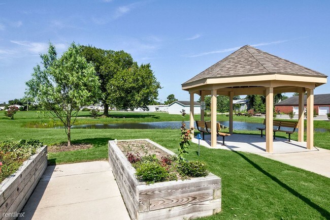 Building Photo - 2 br, 1 bath Apartment - Tooley Place