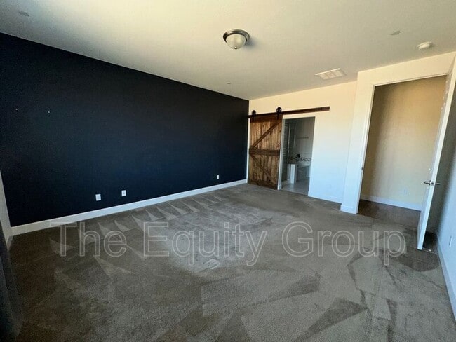 Building Photo - 1724 W Sedona Ave