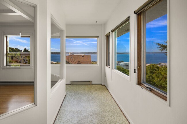Building Photo - KIRKLAND ROSEHILL