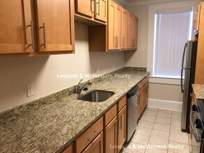 Building Photo - 18 Short St