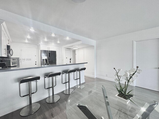 Building Photo - 3800 S Ocean Dr