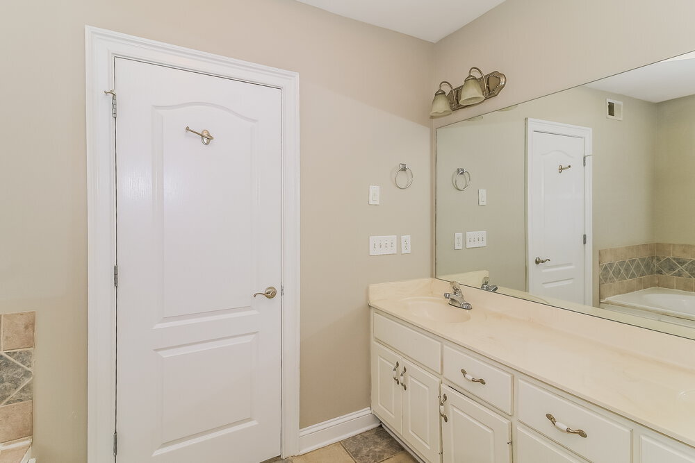Building Photo - 2040 Millstone Dr SW