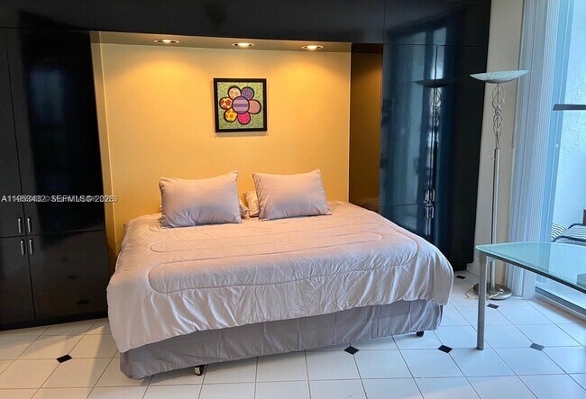 Building Photo - 3530 Mystic Pointe Dr