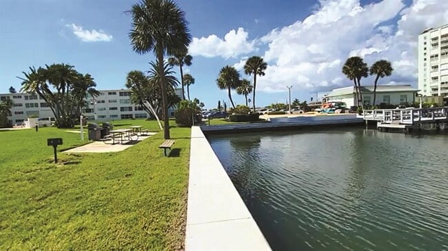 Building Photo - 6161 Gulf Winds Dr