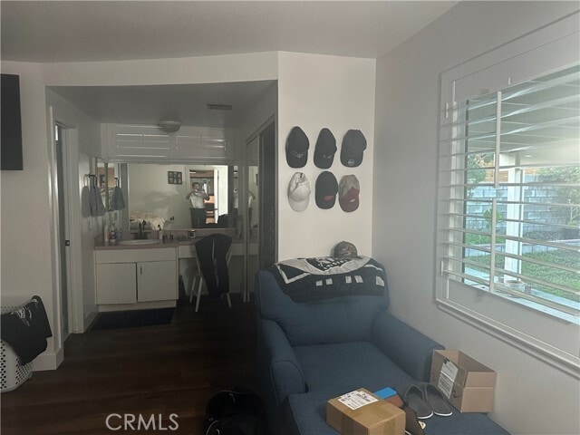 Building Photo - 9370 Somerset Dr