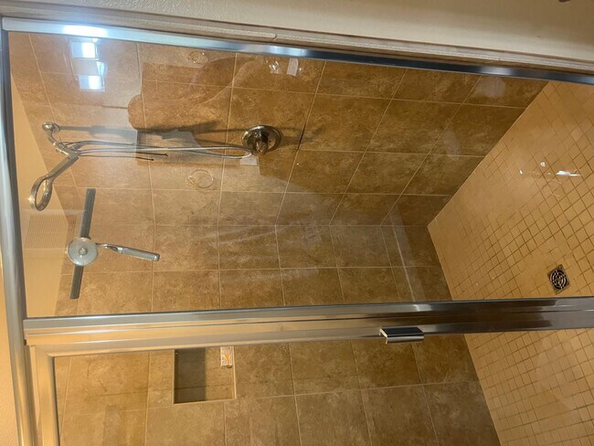 Building Photo - 2511 W Queen Creek Rd