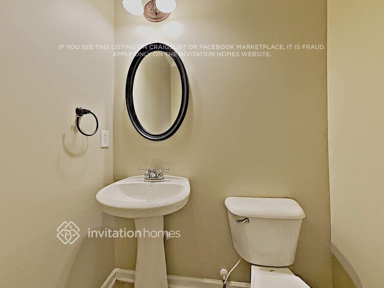 Building Photo - 522 Waterfall Dr