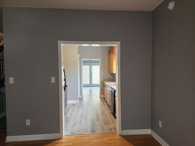 Building Photo - Two Bedroom w/Loft