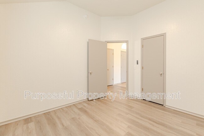 Building Photo - 16416 Oconee Creek Dr