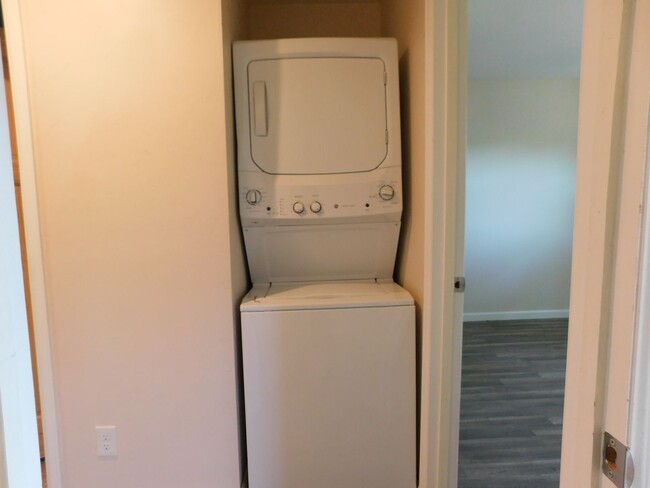 Building Photo - Complete Remodeled 2bd/1ba Cozy Home for Rent