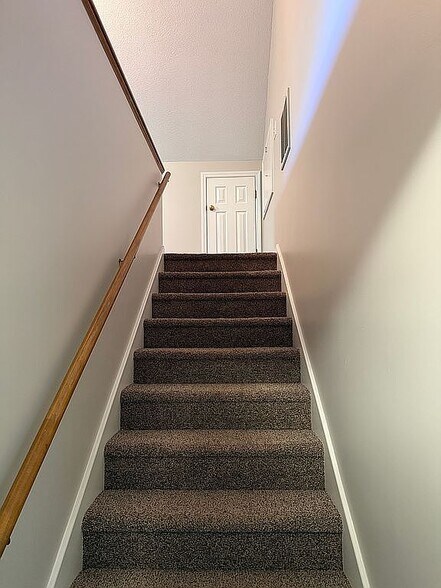 Building Photo - 7303 Flintrock Ct