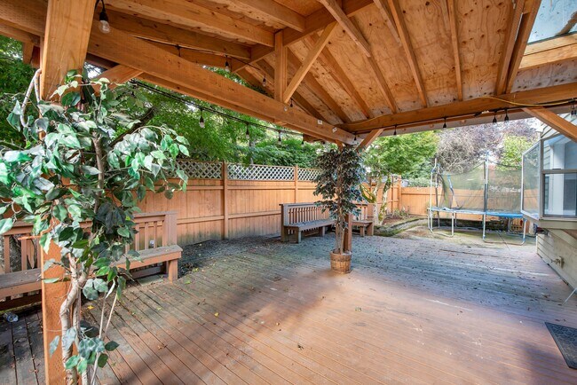 Building Photo - 21439 129th Pl SE