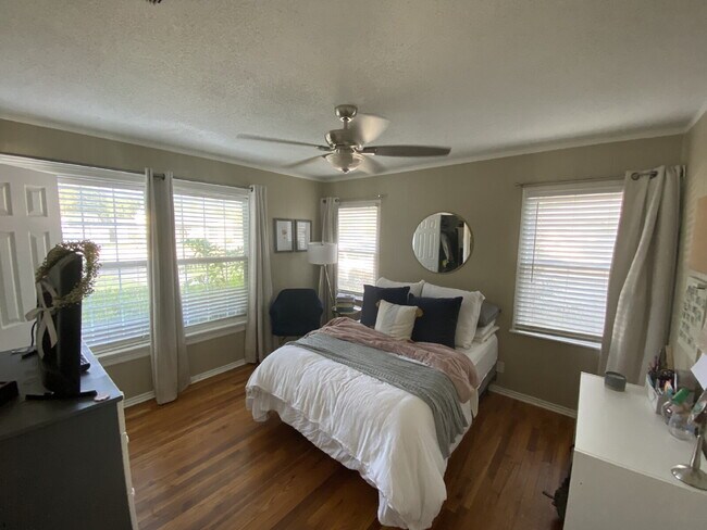 Building Photo - Pre-leasing June 1st! Tech Terrace!