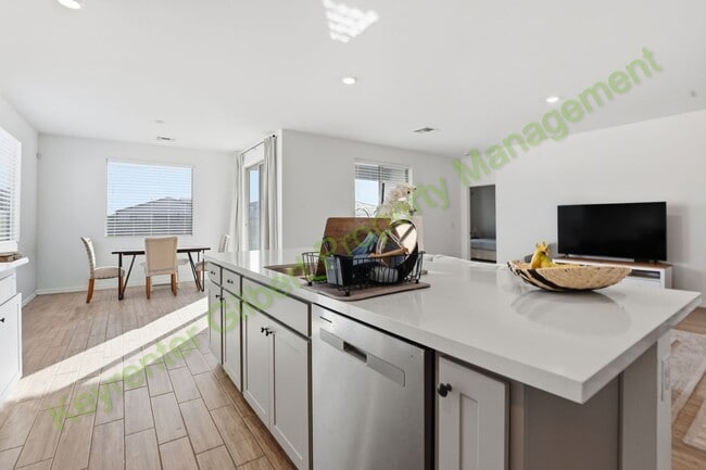 Building Photo - Lovely 2024 built 3-bed/2-bath Home in Wales Ranch