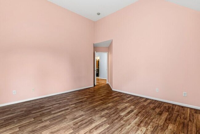 Building Photo - Luxury Living in High Point NC