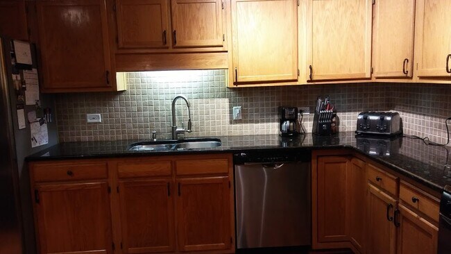 Building Photo - 6400 W Berteau Ave