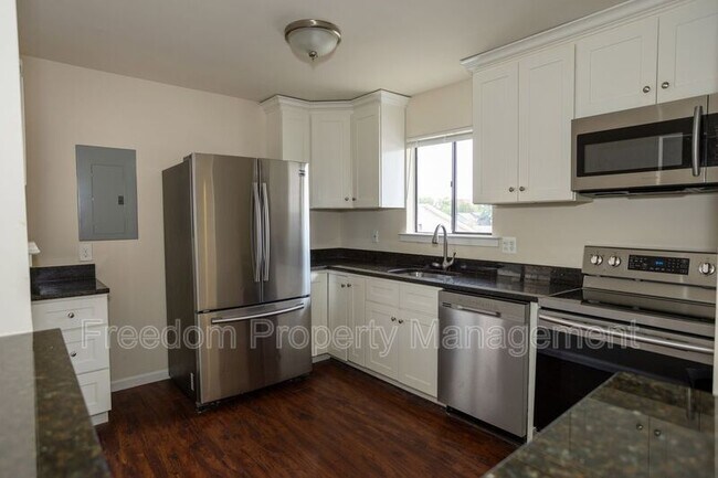 Building Photo - 9327 Woodlea Ct