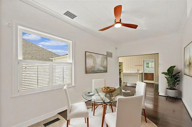 Building Photo - Beautiful Craftsman Home with Ample Parking & Outdoor Space
