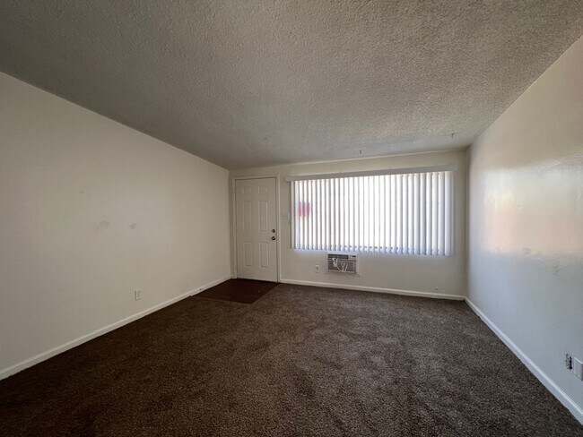 Building Photo - P160